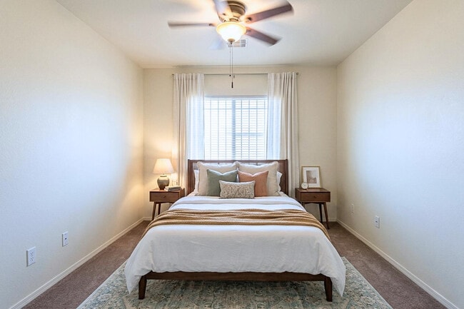 Building Photo - 8590 W Magnum Dr