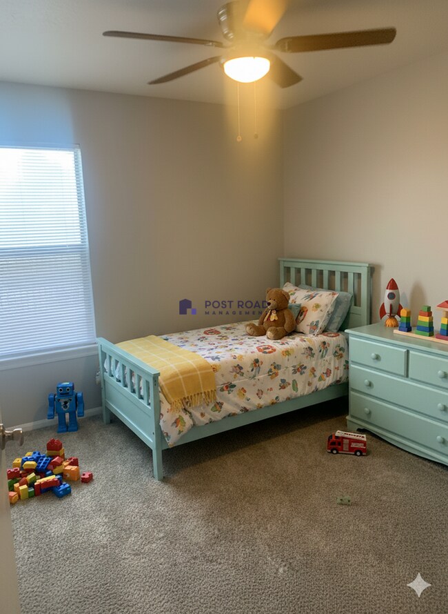 Building Photo - 515 W 27th St S