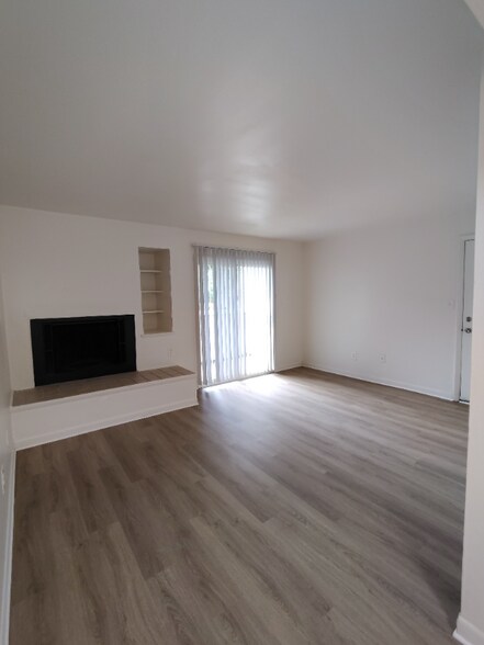 Primary Photo - 600 Reusens Rd