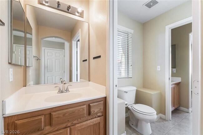 Building Photo - 1160 Blue Magenta Ave