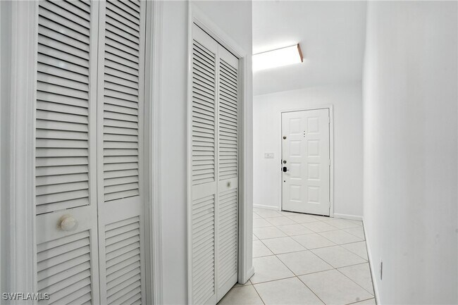 Building Photo - 1301 Piper Blvd