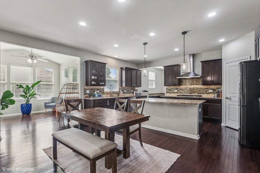 Building Photo - 14117 Meadow Ln
