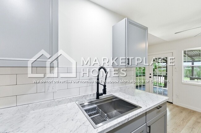 Building Photo - 4605 Brassiewood Dr