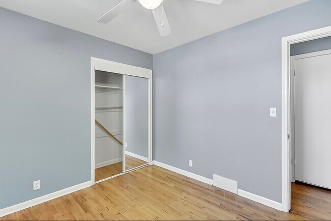 Building Photo - 11021 Spring St