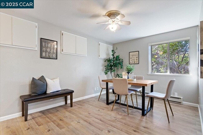 Building Photo - 207 Midway Dr