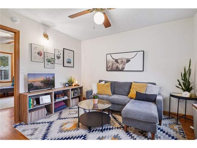 Building Photo - 1705 Ivy Ave E