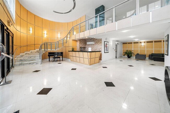 Building Photo - 6770 Indian Creek Dr