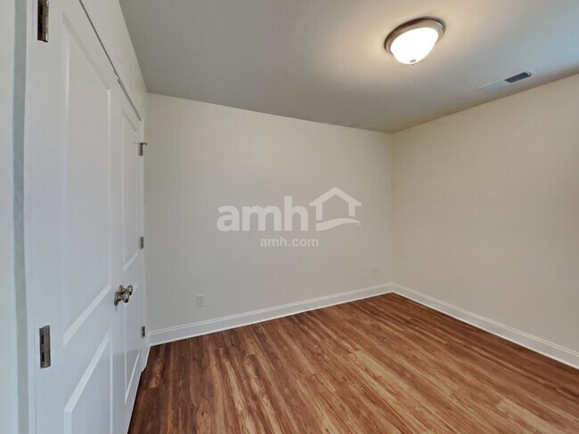 Building Photo - 149 Hazel Pk Dr