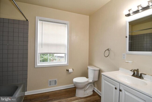 Building Photo - 10304 Inwood Ave