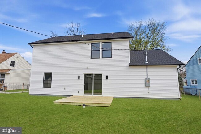 Building Photo - 20 Redbrook Ln