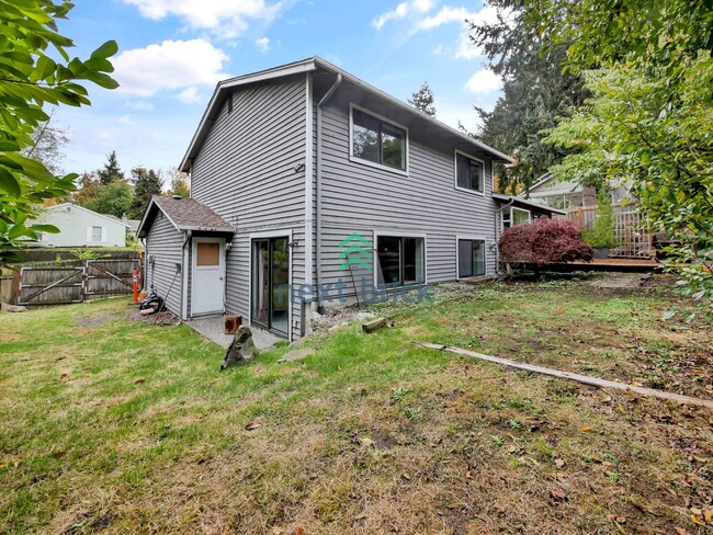 Building Photo - 3 Bed and 2 Bath Single-family Home is Ava...