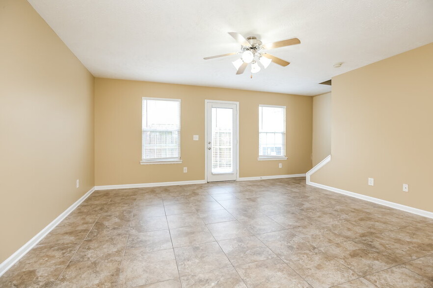 Building Photo - 3007 RG Buchanan Dr