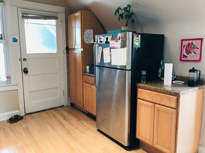 Building Photo - 3434 W Drummond Pl