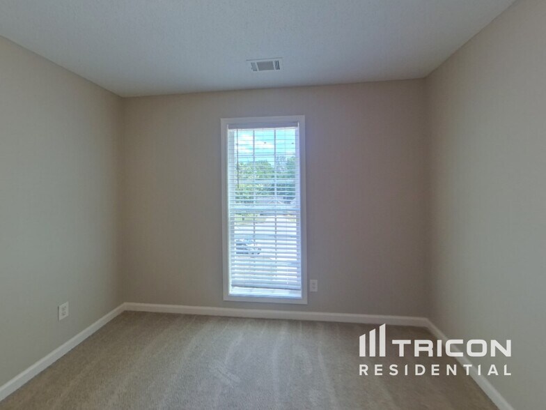 Building Photo - 1322 Manning Way