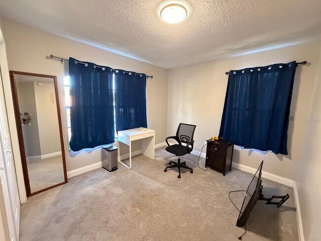 Building Photo - 4703 Alexis Dr