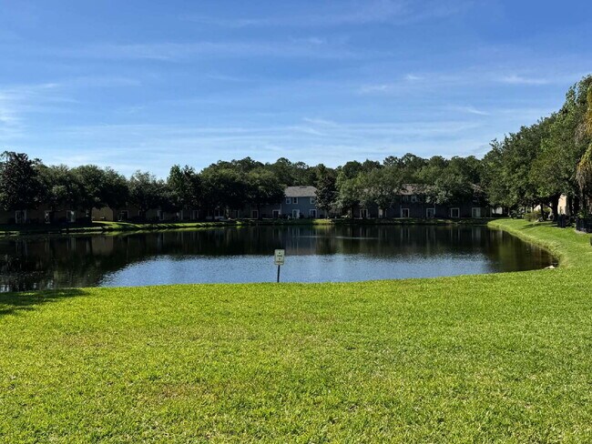 Building Photo - The Gables 2BR | 2.5BA Townhome!