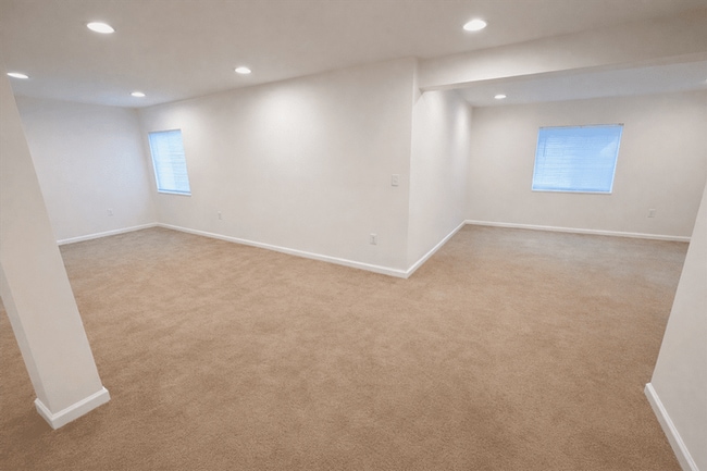 Building Photo - 10279 Benjamin Way