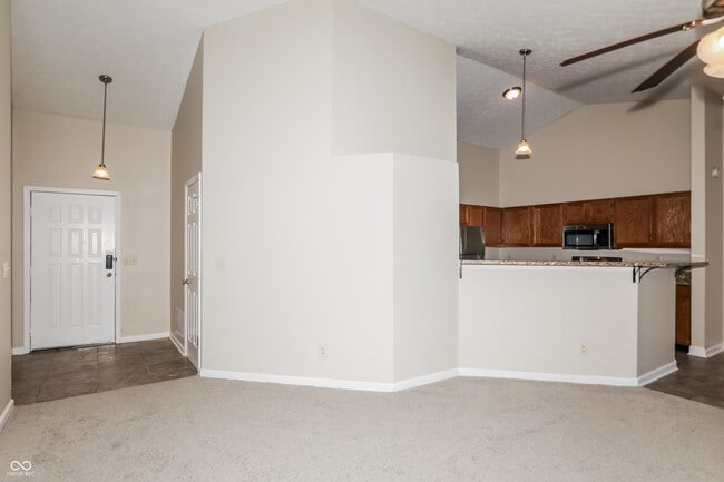 Building Photo - 2011 Lohr Dr