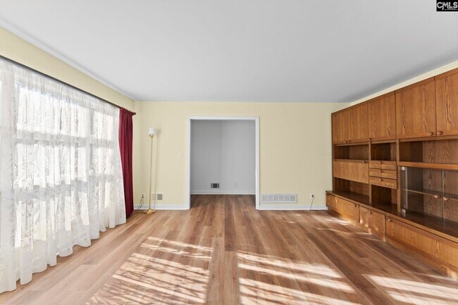 Building Photo - 1115 Gardendale Dr