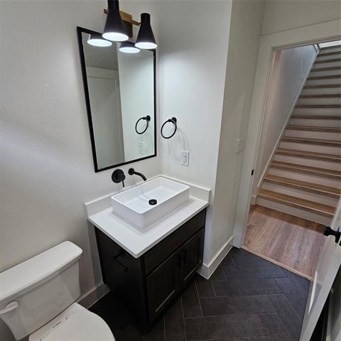 Building Photo - 2143 Mail Ave