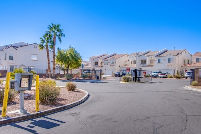 Building Photo - Lovely 4 bedroom 2.5 bath townhome in North Las Vegas gated community with a pool!
