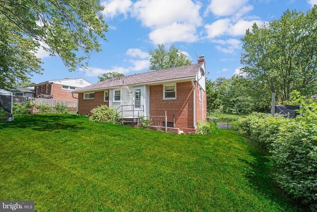 Building Photo - 10502 Glenhaven Dr