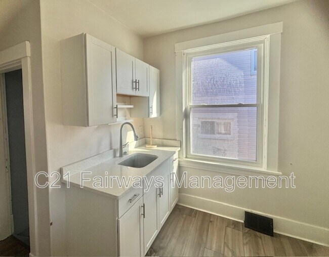 Building Photo - 2992 Ruthwood Ave