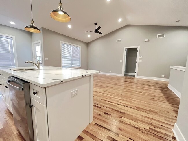Building Photo - 958 Partridge Cir