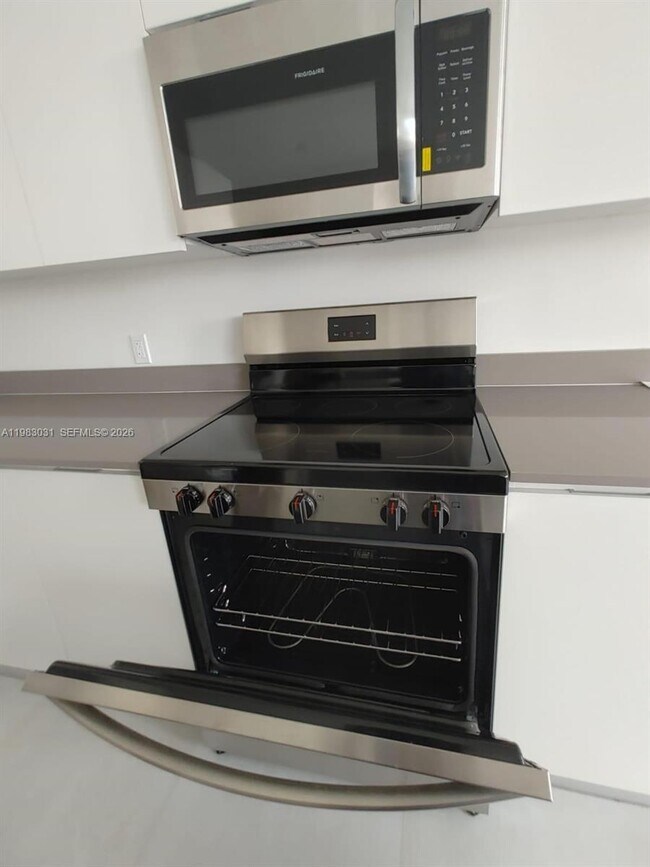 Building Photo - 1280 N Flagler Ave