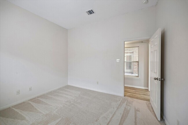 Building Photo - 14923 Barton Grove Ln