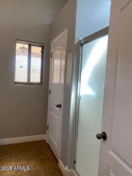 Building Photo - 533 E Angeline Ave