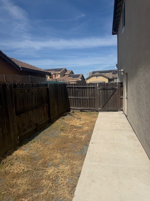 Building Photo - 3714 Zeppelin Ln