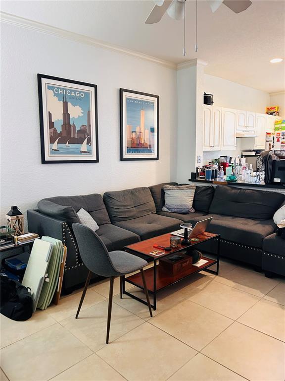 Building Photo - 860 N Orange Ave