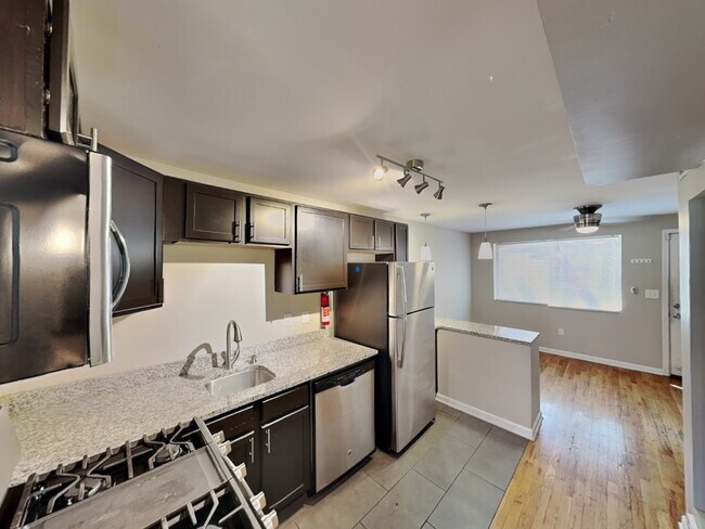 Building Photo - Lantern Square Apartments-A3