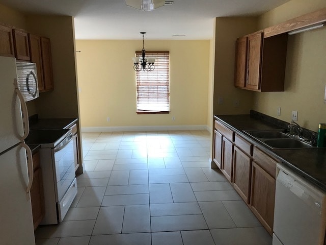 Building Photo - Maryville, 4 bedroom home with fireplace