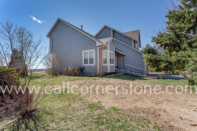 Building Photo - 940 Royal Crown Ln