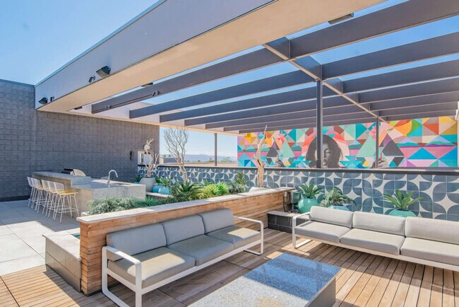 Building Photo - 701 W Rio Salado Pkwy