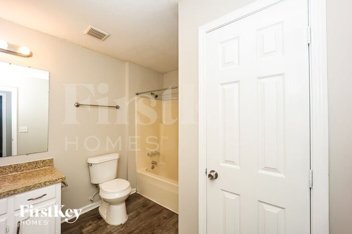 Building Photo - 420 Freestone Dr