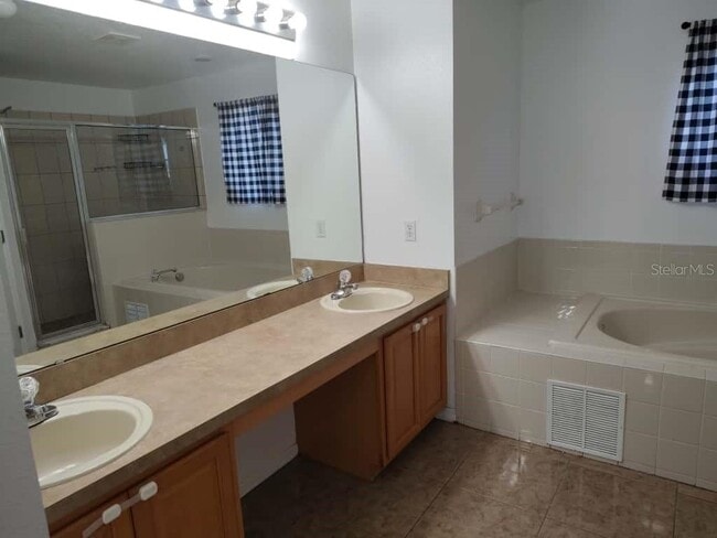 Building Photo - 4422 Evergreen Forest Loop