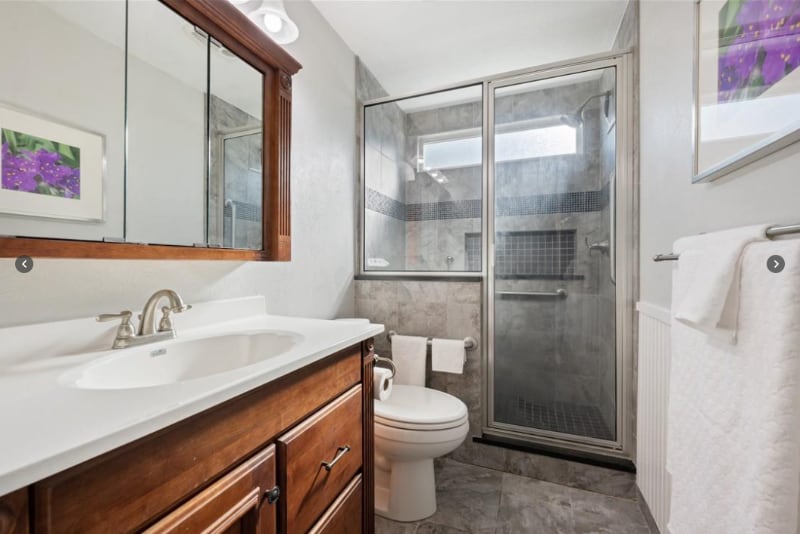 Building Photo - 2505 Lazy Oaks Dr