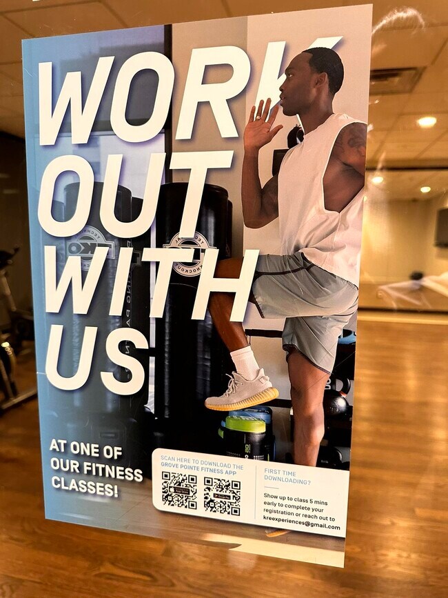 Building Photo - 102 Christopher Columbus Dr