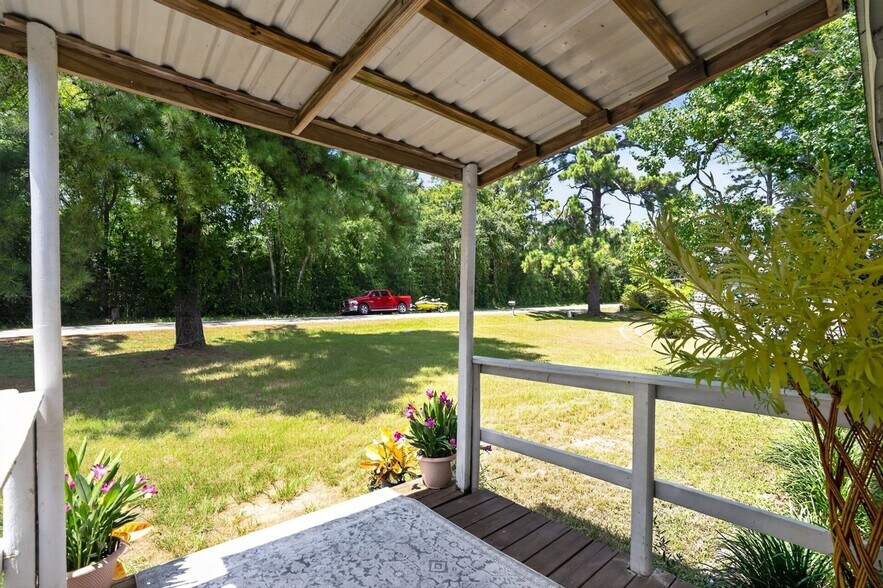 Building Photo - 2827 Bobville Rd
