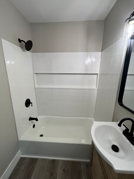 Building Photo - 971 Shannon Dr