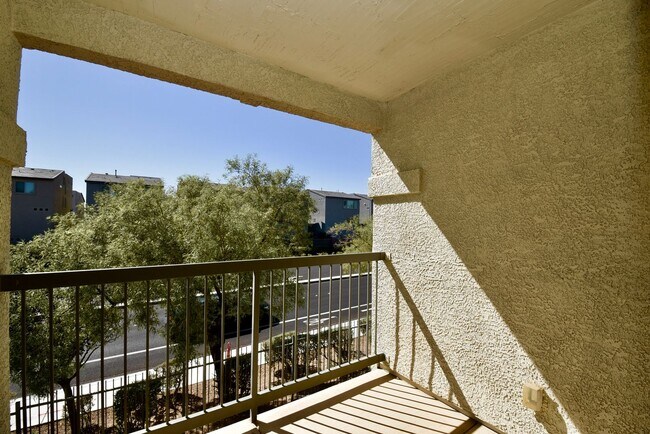 Building Photo - Charming 1 Bedroom Condo close to Durango ...