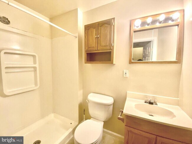 Building Photo - 13765 Palmetto Cir