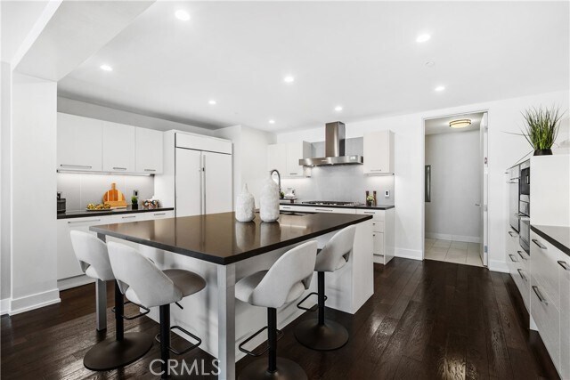 Building Photo - 432 N Oakhurst Dr