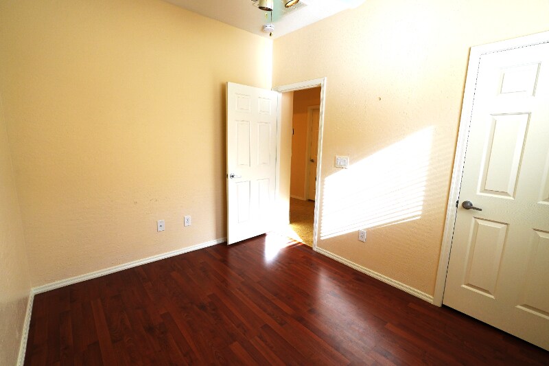 Building Photo - 2558 Divine Sky Dr