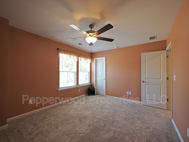 Building Photo - 1398 Willow Rdg Wy