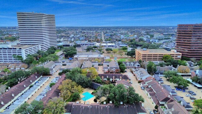 Building Photo - 2588 Bering Dr