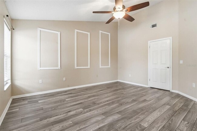 Building Photo - 2201 Coach House Blvd